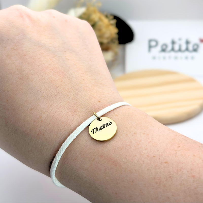 Bracelet en tissu “Blanc alpin” – Plaqué or