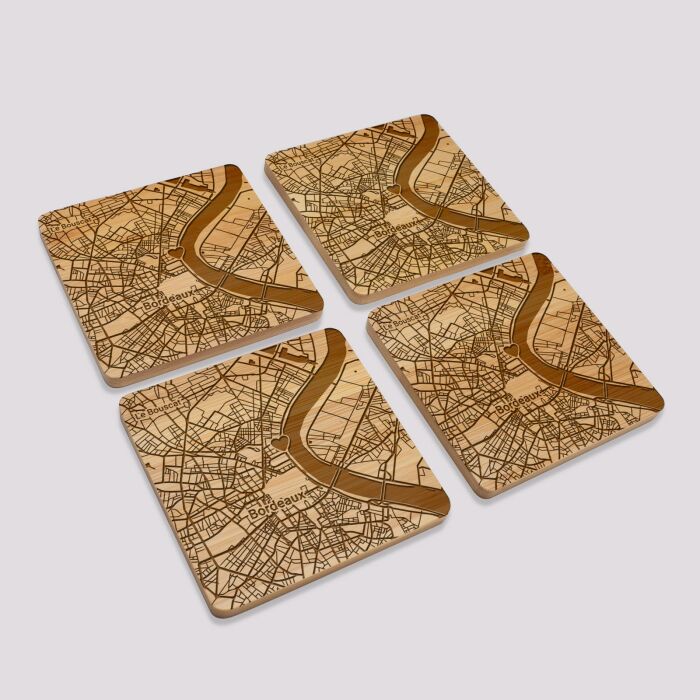 Lot de 4 sous-verres "Géo map" personnalisés gravés bambou