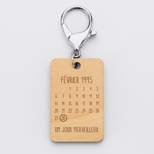 Porte-clés bois gravé – calendrier personnalisé