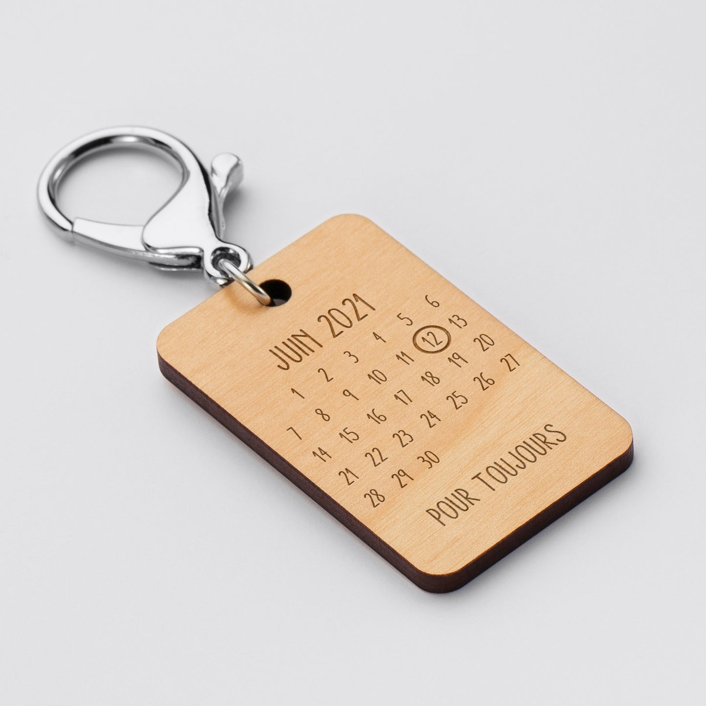 Porte-clés bois gravé – calendrier personnalisé