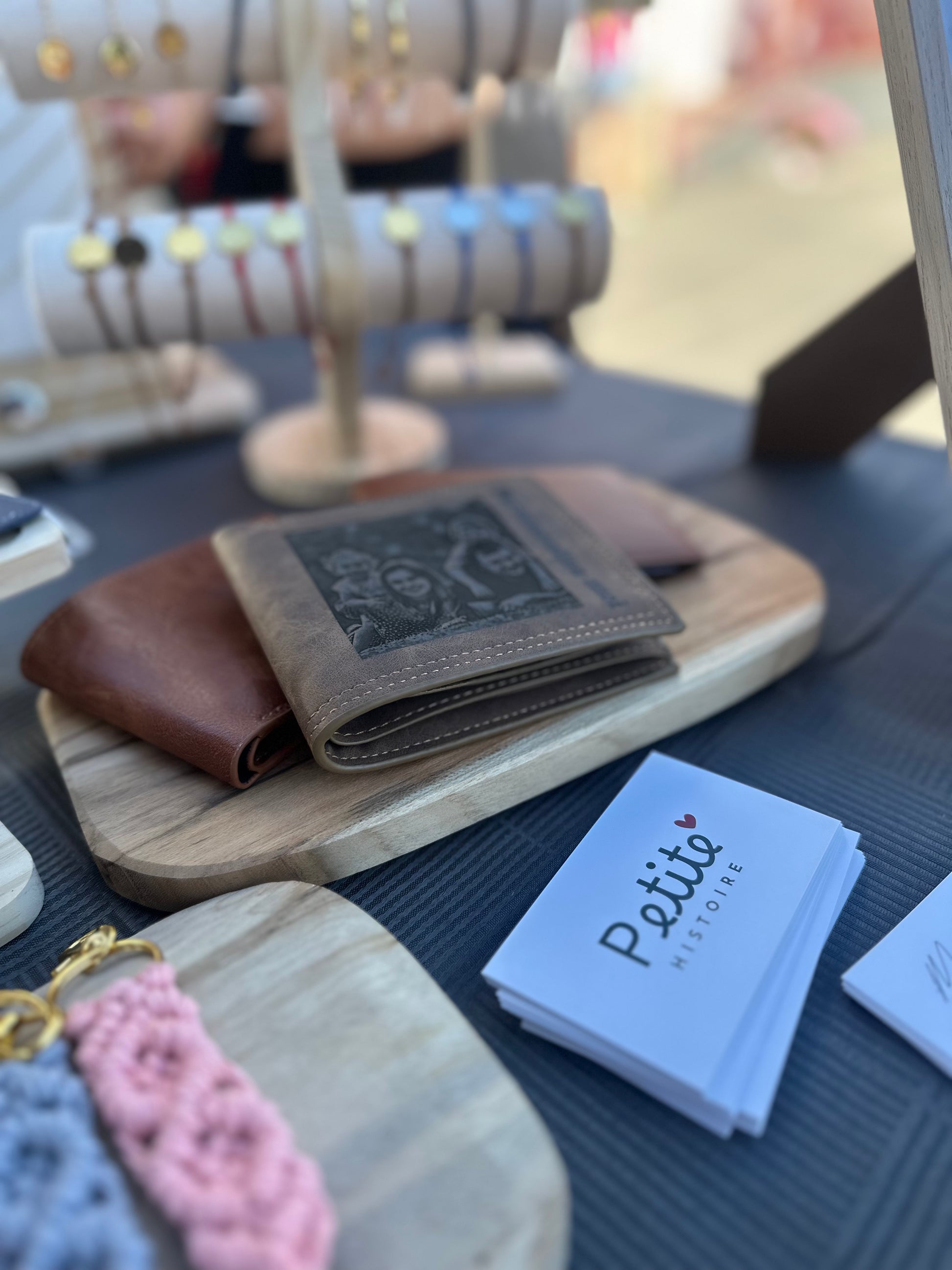 Portefeuille en cuir ou daim marron